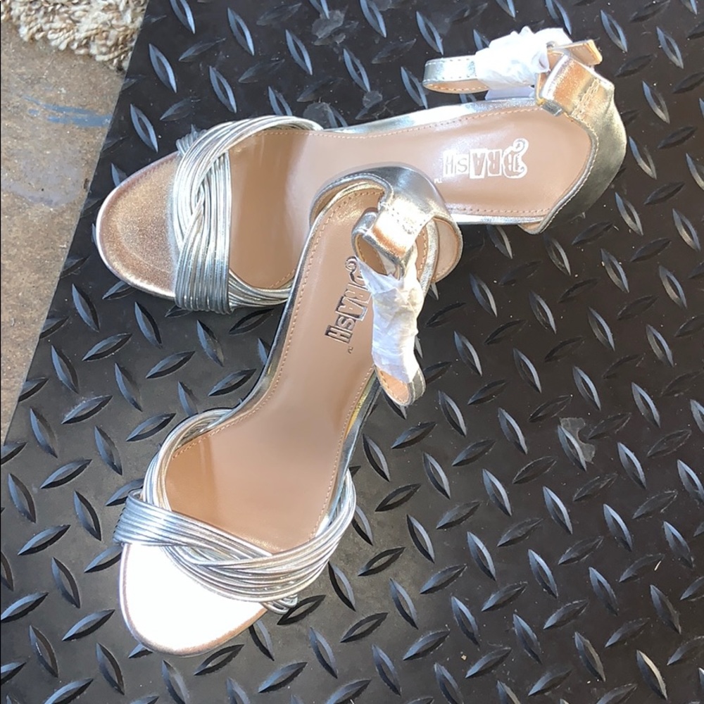 Women’s heels size 7 1/2